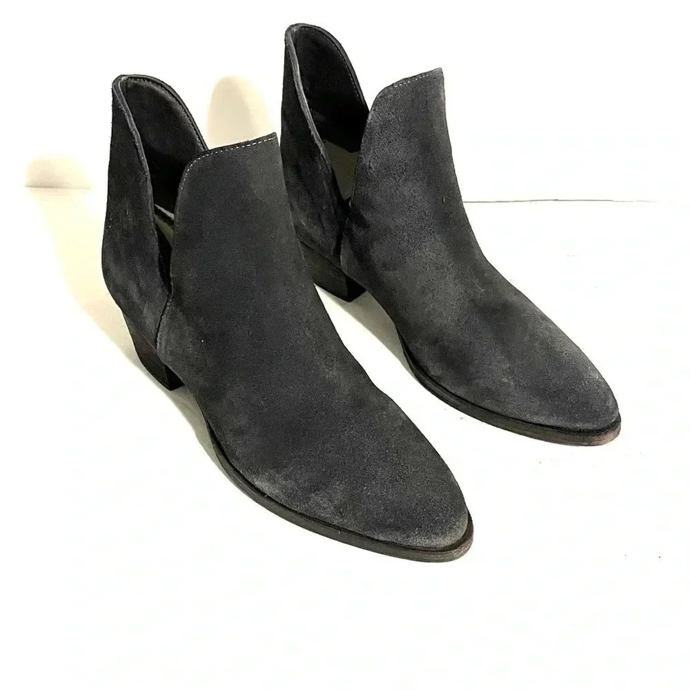 Free People Size 36 / 6 Charm Double V Ankle Boots Suede Dark Blue MSR $148 NEW